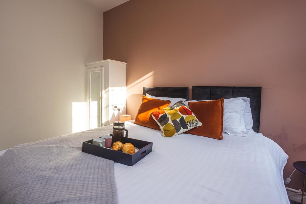 Modern Apartment Within City Walls, Parking Chester Dış mekan fotoğraf