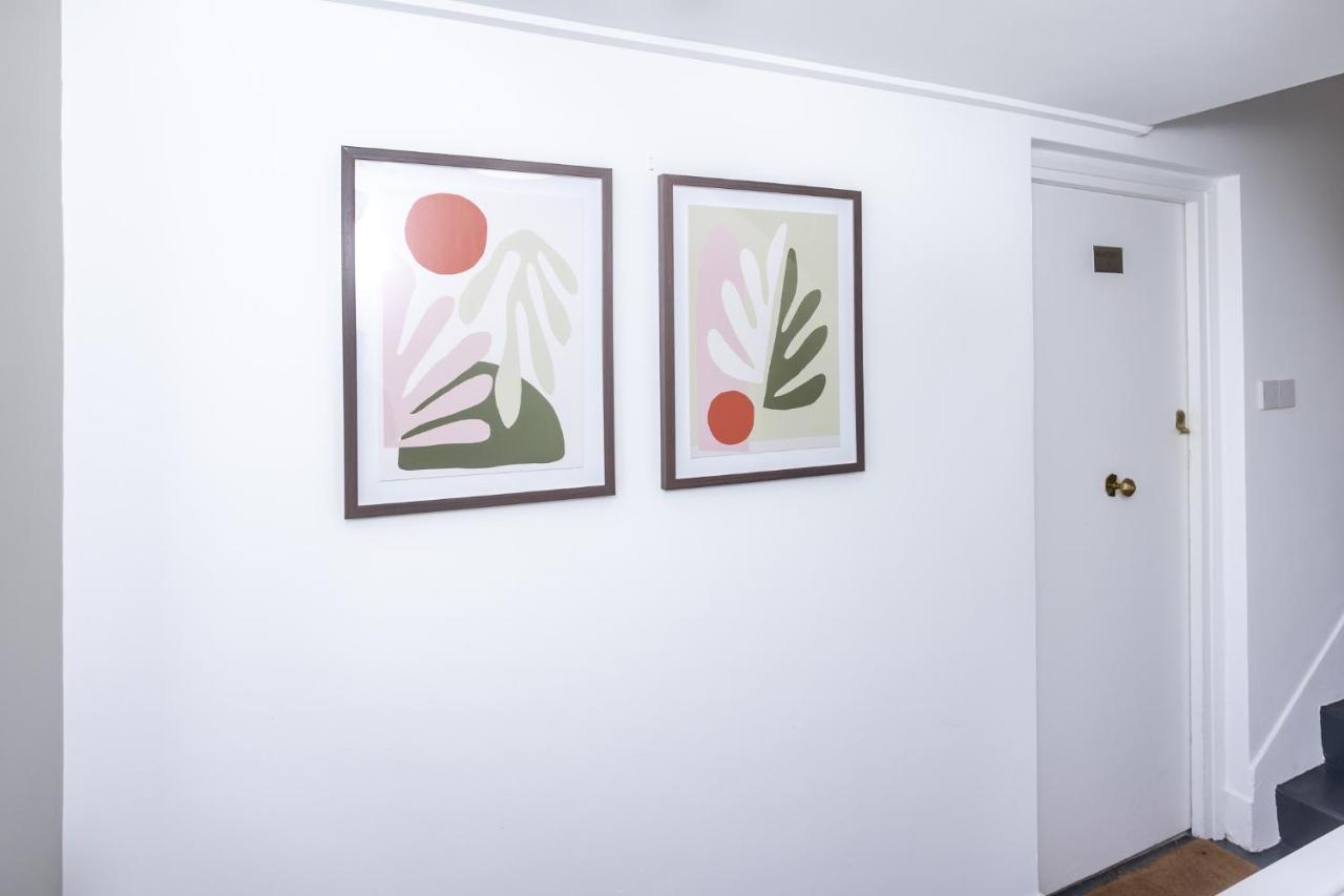Modern Apartment Within City Walls, Parking Chester Dış mekan fotoğraf